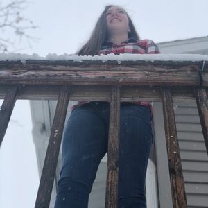 Meet your Posher, Ella